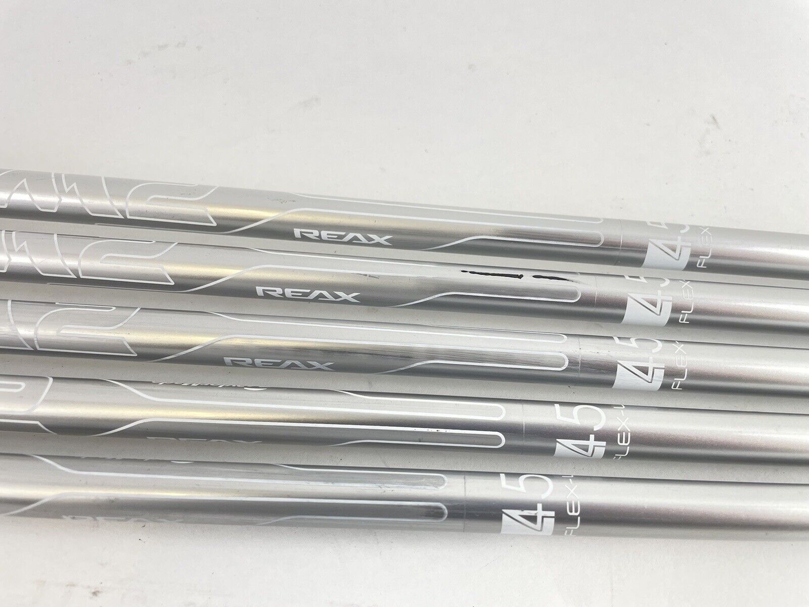 Ladies Taylormade Iron Shafts 7-SW (5) Reax Ladies Graphite/0.370 Parallel/11338